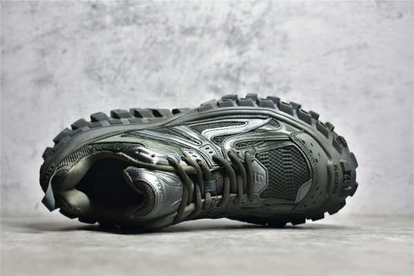 Ba*len*cia*ga defender sneaker