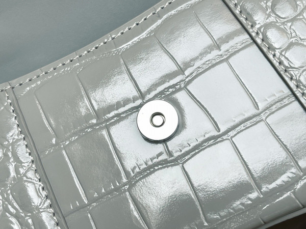 Ba*len*cia*ga hourglass