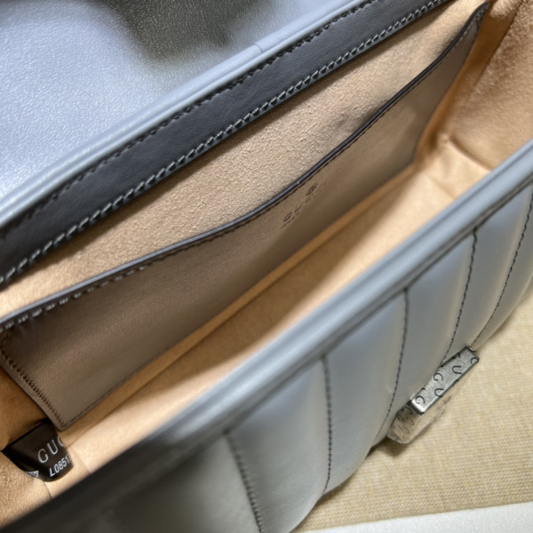 G*u*i gg marmont 22cm