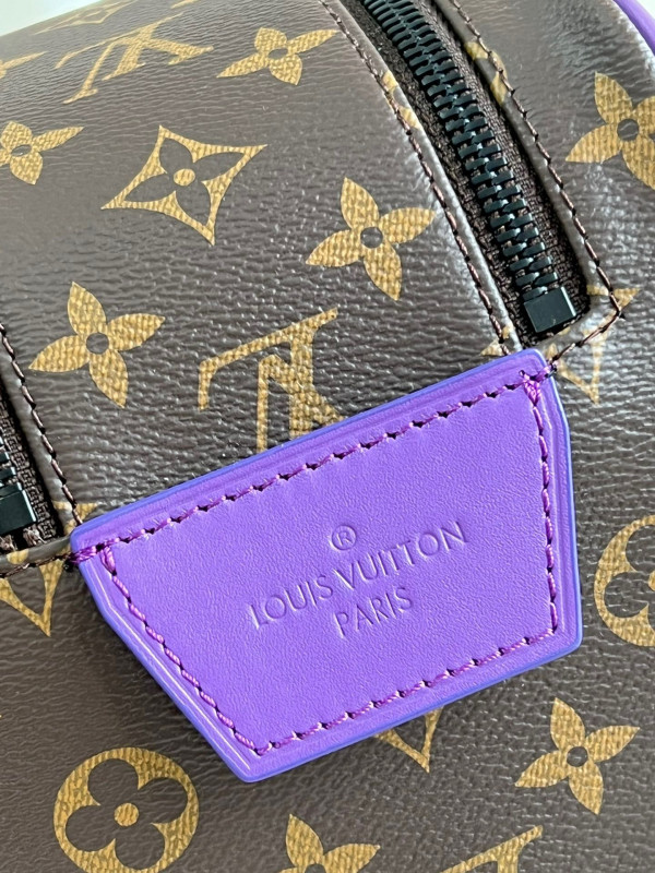 l0*is V*t0n dopp kit toilet pouch