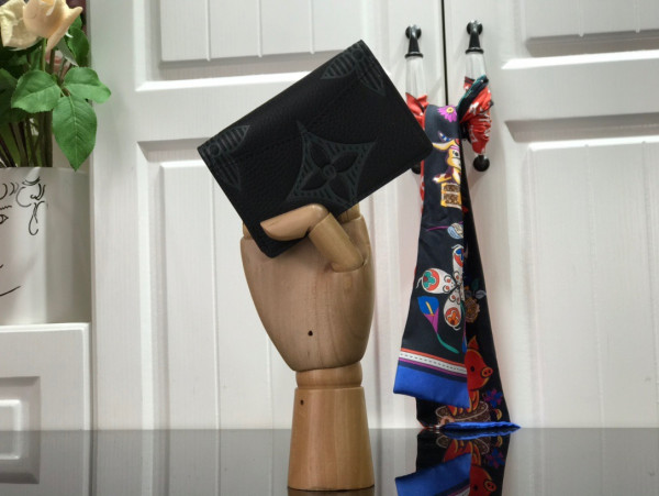 l0*is V*t0n pocket organizer