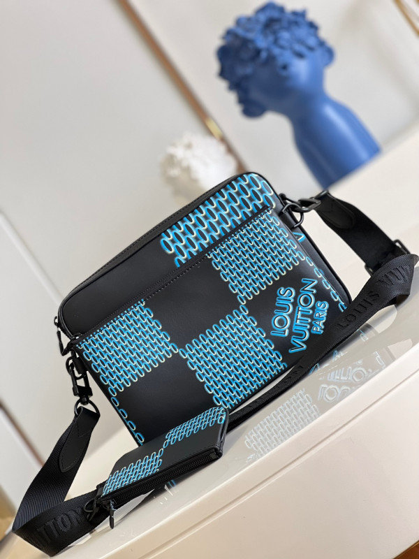 l0*is V*t0n trio messenger