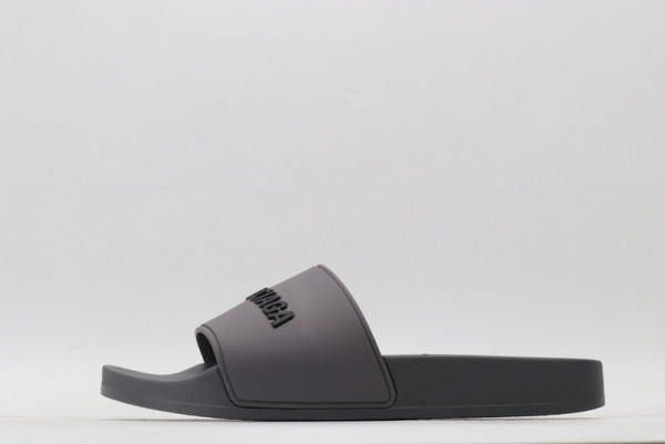 Ba*len*cia*ga pool slide sandal