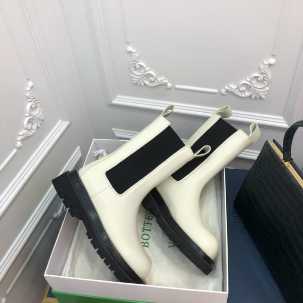 bo*te*ga Ve*ne*ta lug