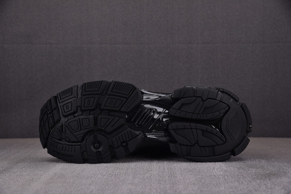 Ba*len*cia*ga runner