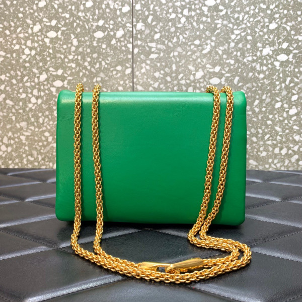VALENTINO ONE STUD BAG WITH CHAIN