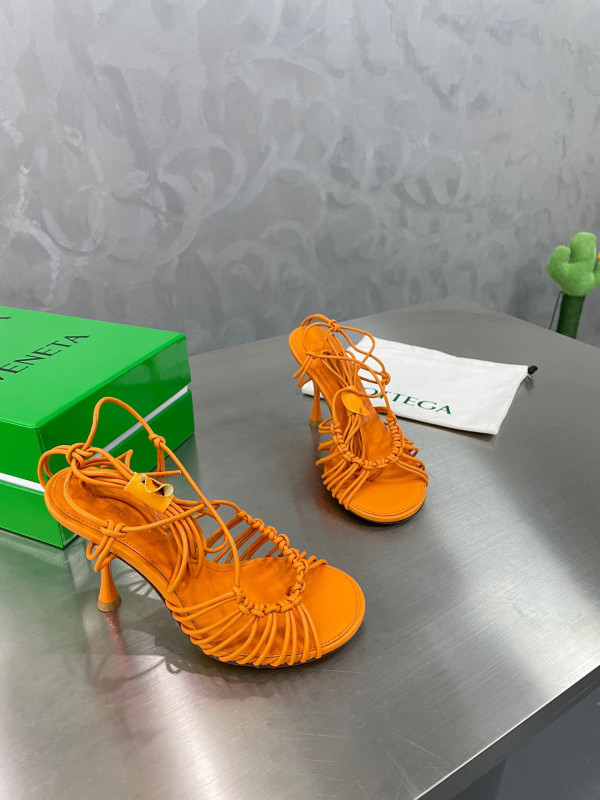 bo*te*ga Ve*ne*ta dot