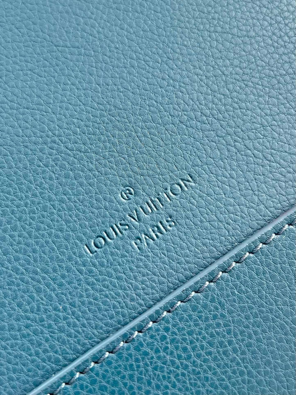 l0*is V*t0n new messeage