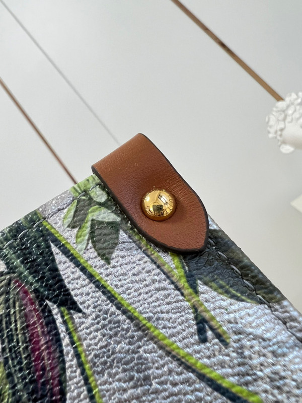 l0*is V*t0n onthego mm