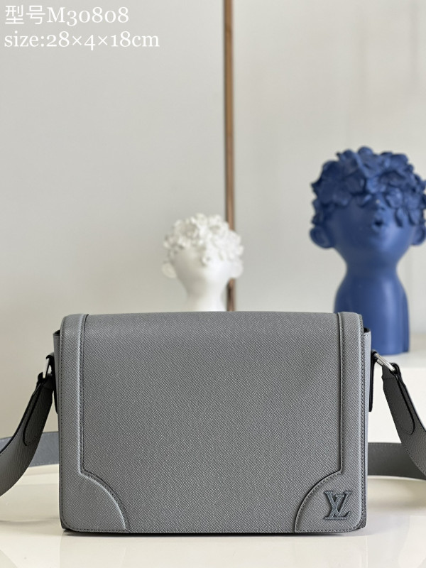 l0*is V*t0n new flap messenger