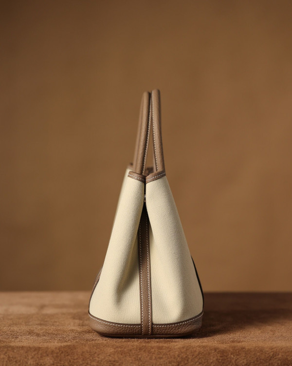 H**mes garden party 30