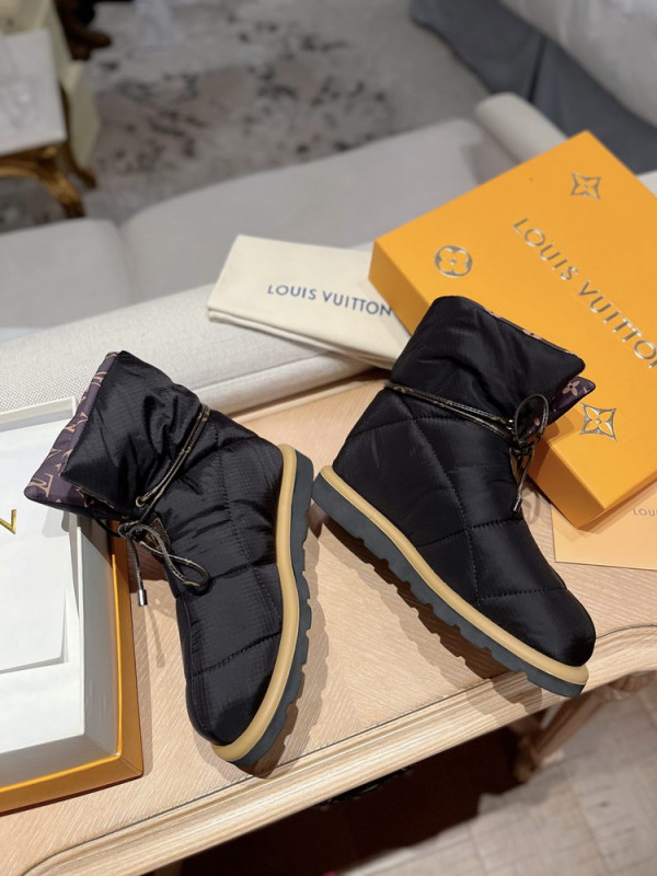 l0*is V*t0n pillow comfort ankle boots