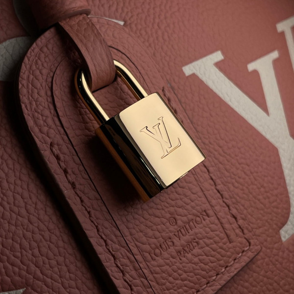 l0*is V*t0n grand palais