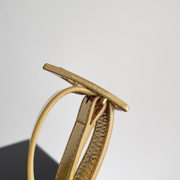 bo*te*ga Ve*ne*ta cassette