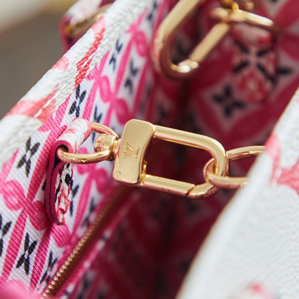 l0*is V*t0n onthego pm