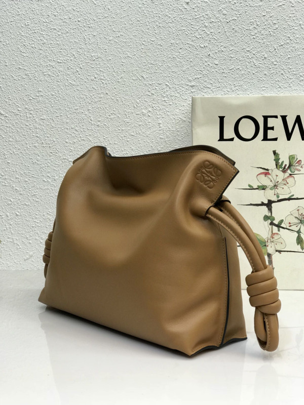 Lowee Flamenco clutch