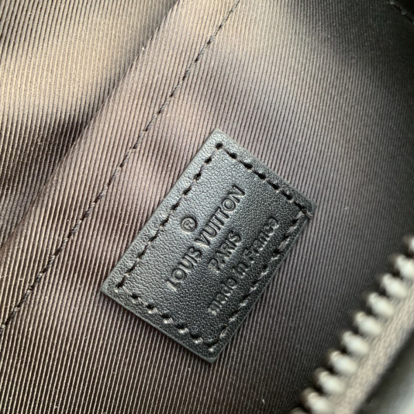 l0*is V*t0n moon crossbody