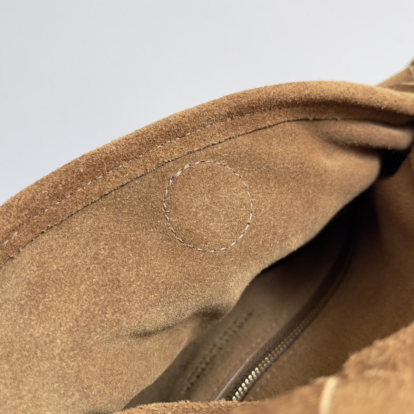 bo*te*ga Ve*ne*ta small hop