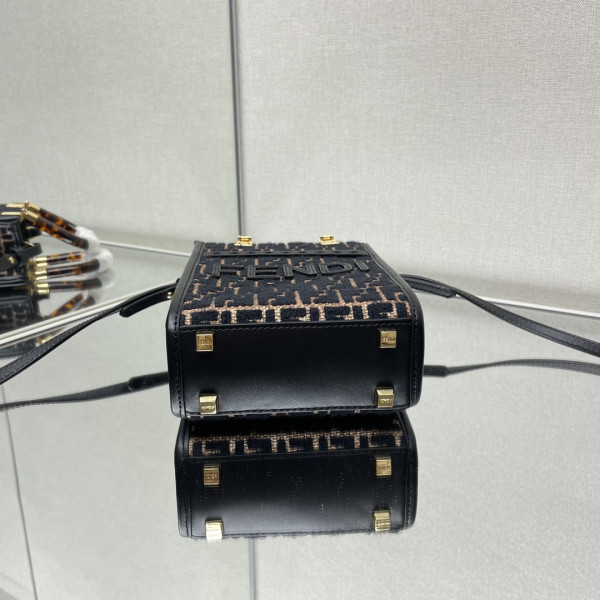 F**di mini sunshine shopper-13-18-6.5cm