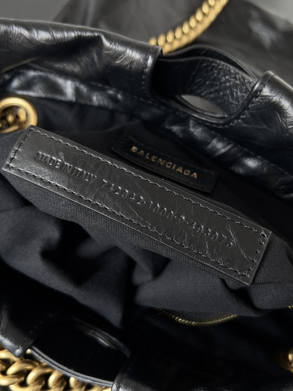 Ba*len*cia*ga crush tote-23.9*25.9*9.9cm