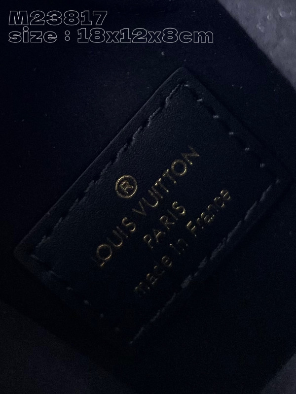 l0*is V*t0n side trunk pm-18*12.5*8cm