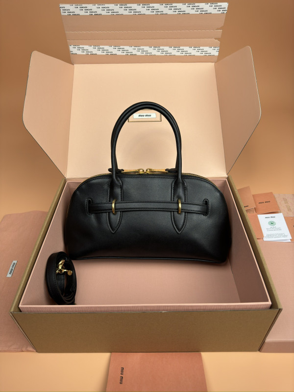 M*um*u aventure nappa leather top-handle bag