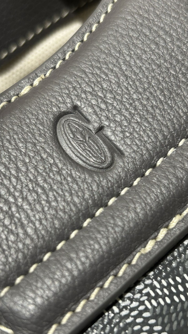 Go*ard beluga - 23×18.5×8cm