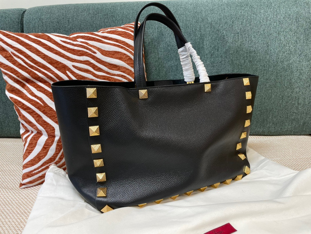 VALENTINO GARAVANI ROMAN STUD TOTE BAG