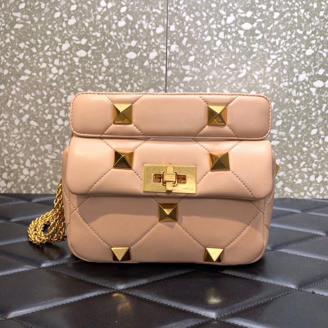 VALENTINO ONLINE EXCLUSIVE SMALL ROMAN STUD THE SHOULDER BAG WITH CHAIN