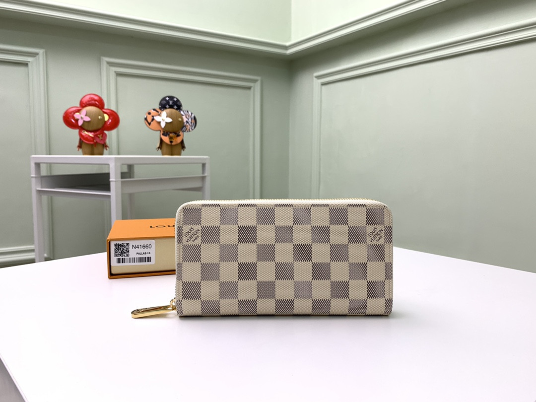 l0*is V*t0n zippy wallet