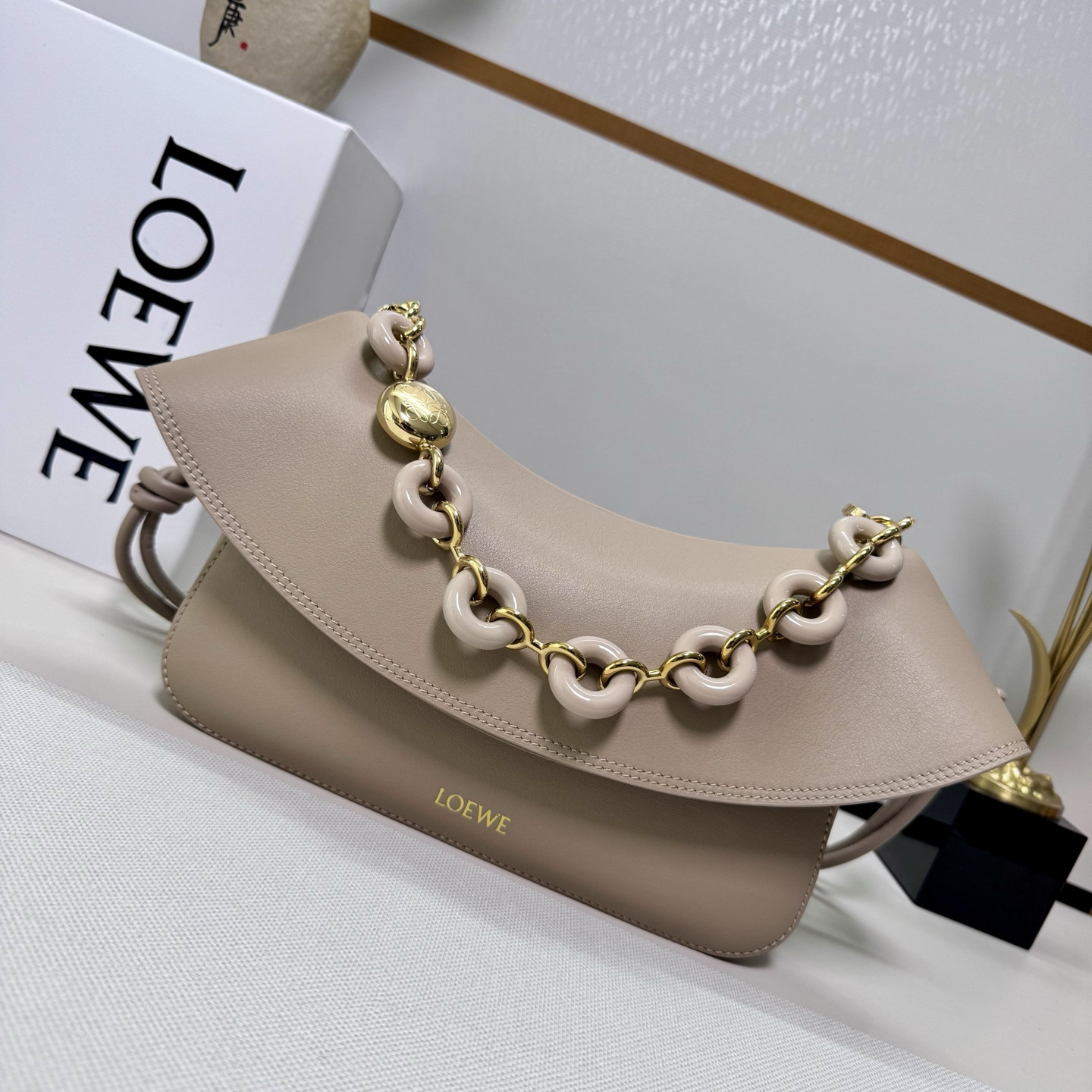 L0ew* medium ola bag in smooth calfskin - 26*18*13cm